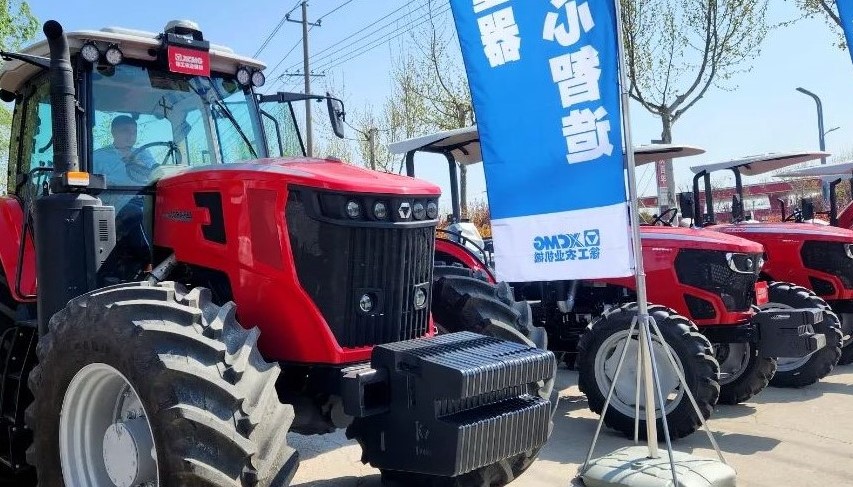 【闪灼中原】五地巡展，，，，，8827太阳集团XT系列2024款拖沓机“亮剑”河南引热潮