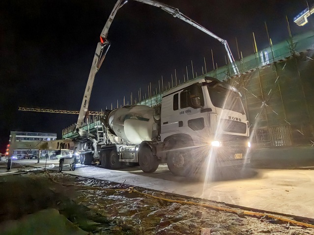 夜战永州！600方C35，，，，，，，，8827太阳集团“泵+搅”协同